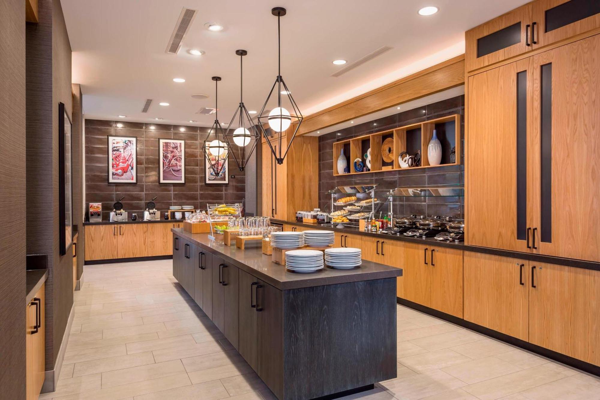 Springhill Suites Мадисон Экстерьер фото