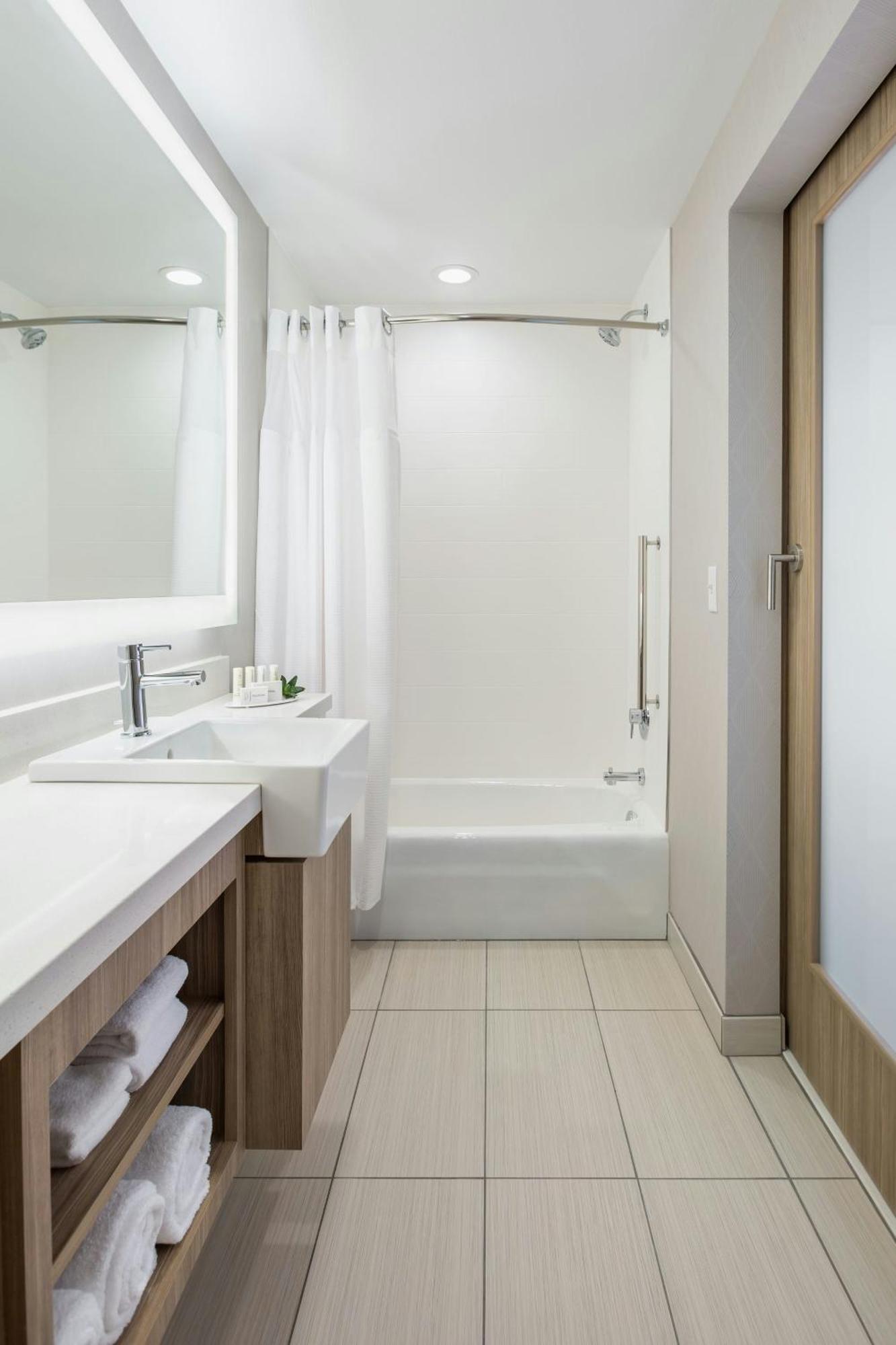 Springhill Suites Мадисон Экстерьер фото